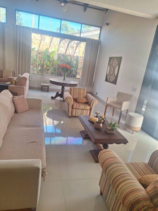 Casa, 4 quartos, 325 m² - Foto 35